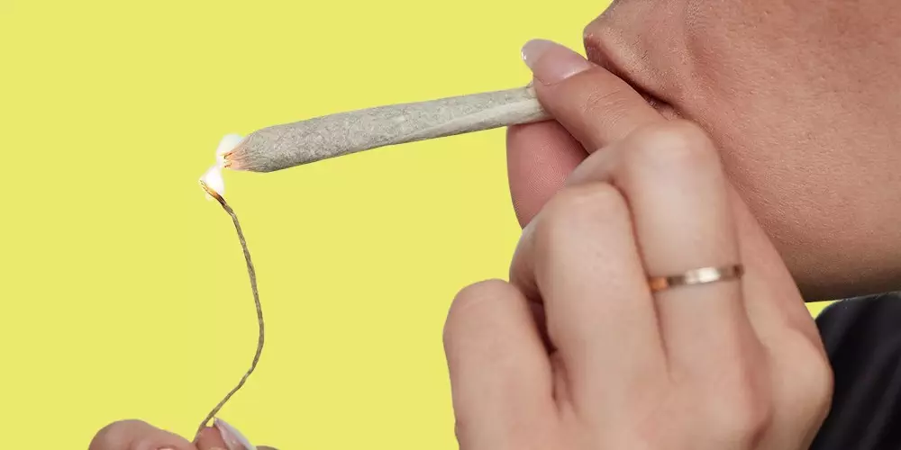 WTF Is a Hemp Wick and Why Should You Use One?